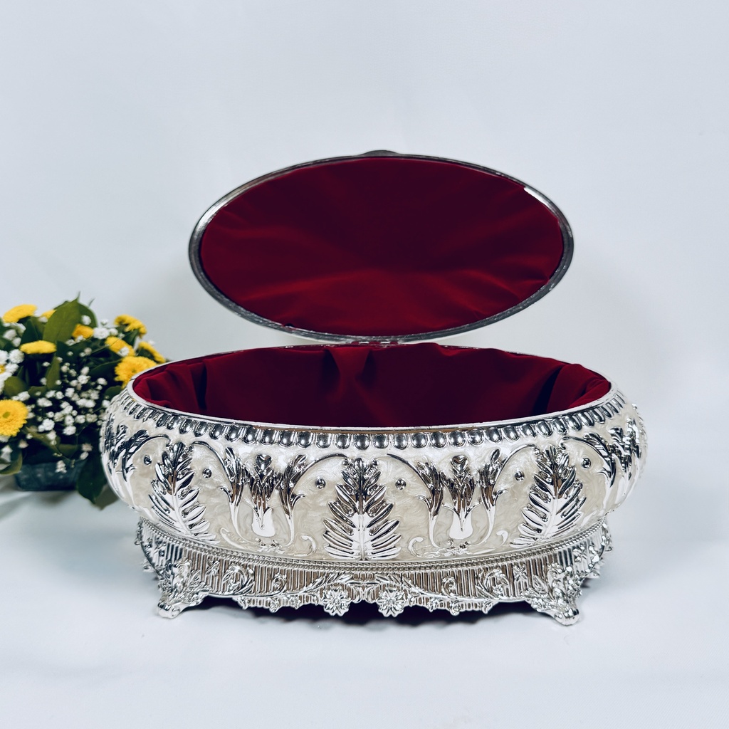 Oval Victorian Keepsake box