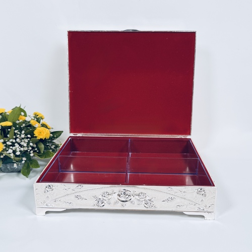 Rectangle 4 Partition Box 