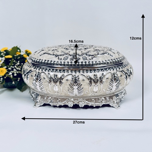 Oval Victorian Keepsake box