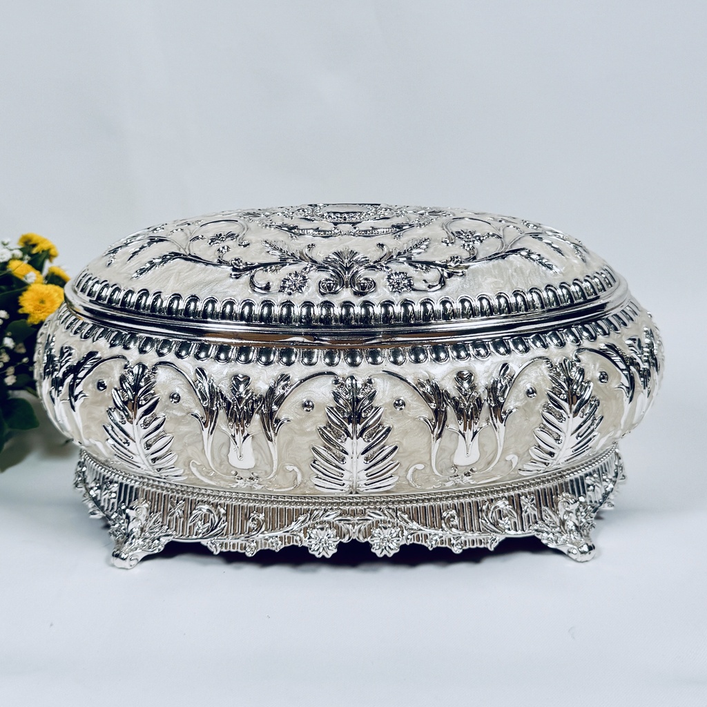 Oval Victorian Keepsake box